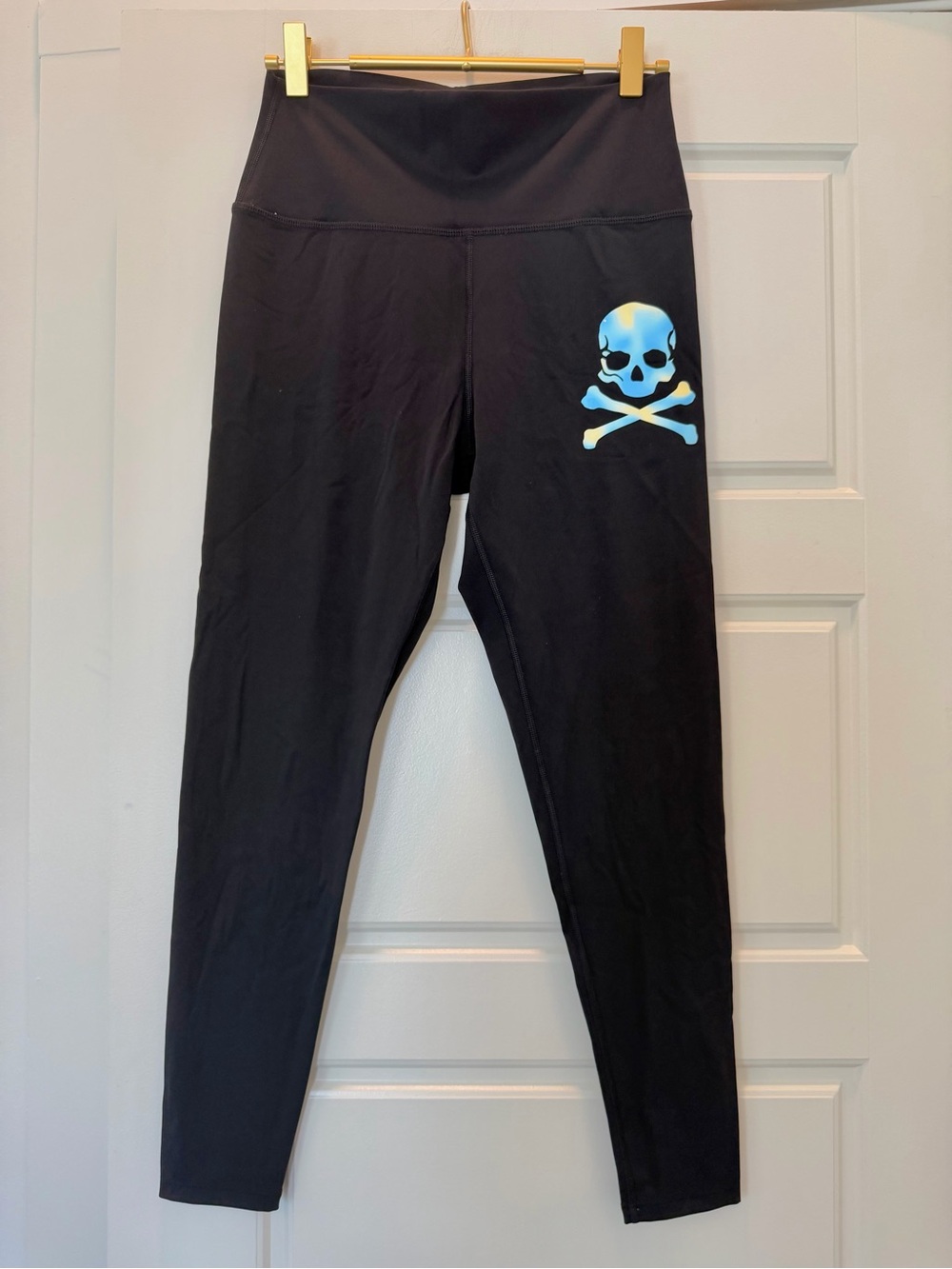 Soulcycle Black and Blue Skull Leggings Size M